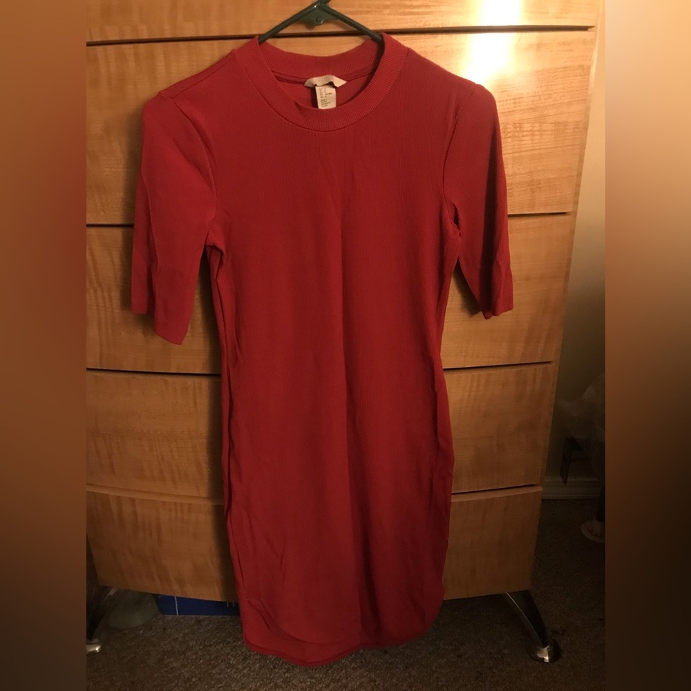 H&M Slim Fit Red Crewneck Dress size medium